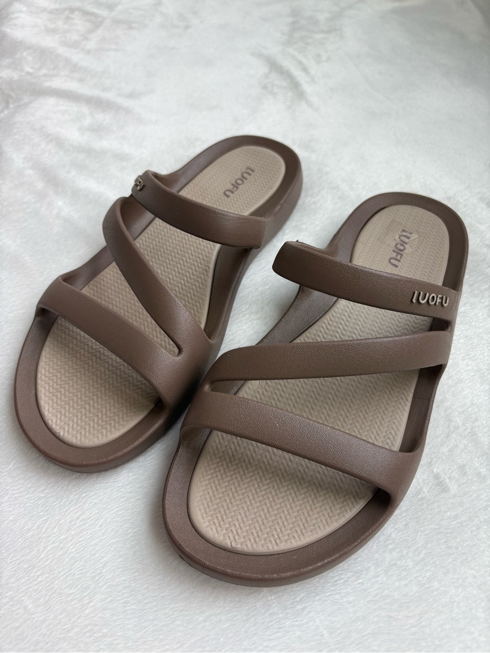 Loufu Size 7.5 Brown Triple-Strap Women’s Slide Sandals
